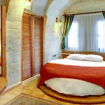 Matiana View Cave Otel