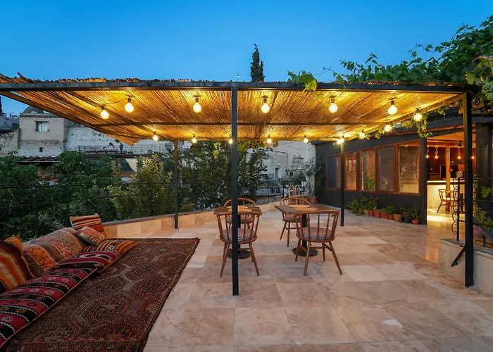 Matiana View Cave Otel